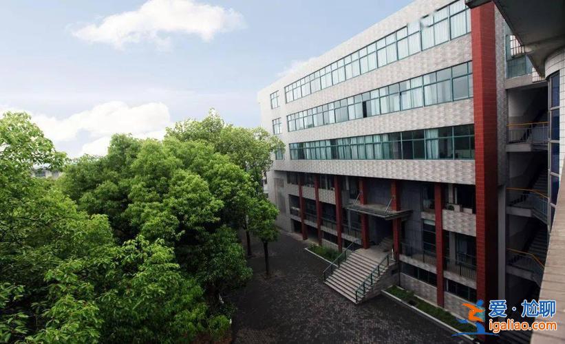 无锡市各中学升学率(吴风中学和梅里中学哪个更好)？