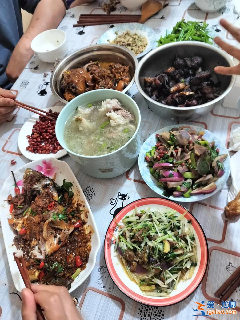 升学宴要请客吃饭，升学宴一般提前多久请客？