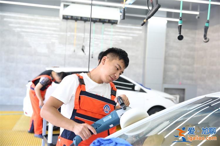 汽车专业本科升学班好吗，学汽修是去实体店好还是去学校好？