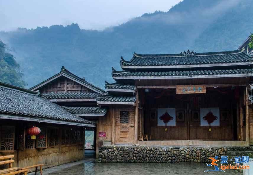 桂林龙胜温泉周边住哪里比较好，桂林龙胜温泉住宿攻略？