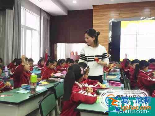 老师表扬了孩子，家长怎么回答？