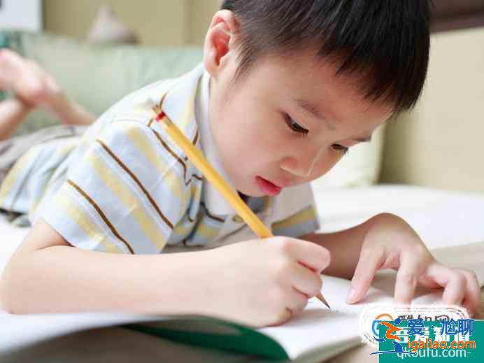 睡梦中的妈妈是什么样子的仿写？