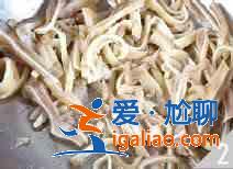 青椒炒猪耳怎么做？？
