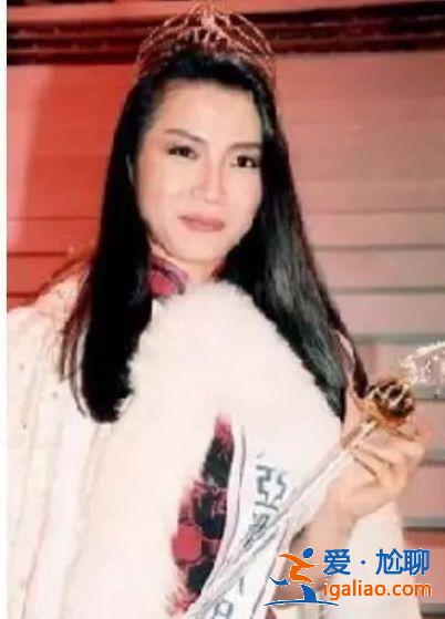 亚姐原来瓜这么多！当小三、卖淫、拍三级片，还轮番上演艳照门…