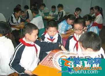 素质教育的六大基本特征是什么？？