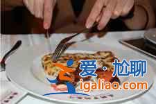 吃牛排的礼仪？
