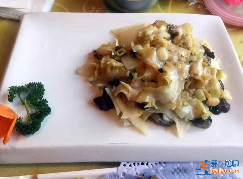 第一次去青岛有哪些特色菜可吃，去青岛必吃的特色菜是什么，青岛当地特色菜推荐？