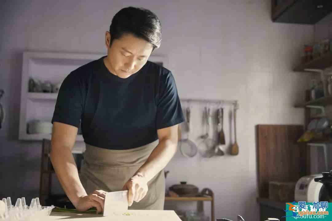 《以家人之名》播完了，我想聊一聊剧里的父母们……？