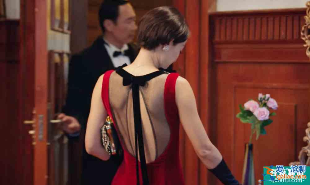 马伊琍，不是频频换衣服，就叫旗袍美探？