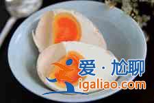 腌咸鸡蛋的方法？