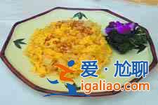 香油炒鸡蛋？