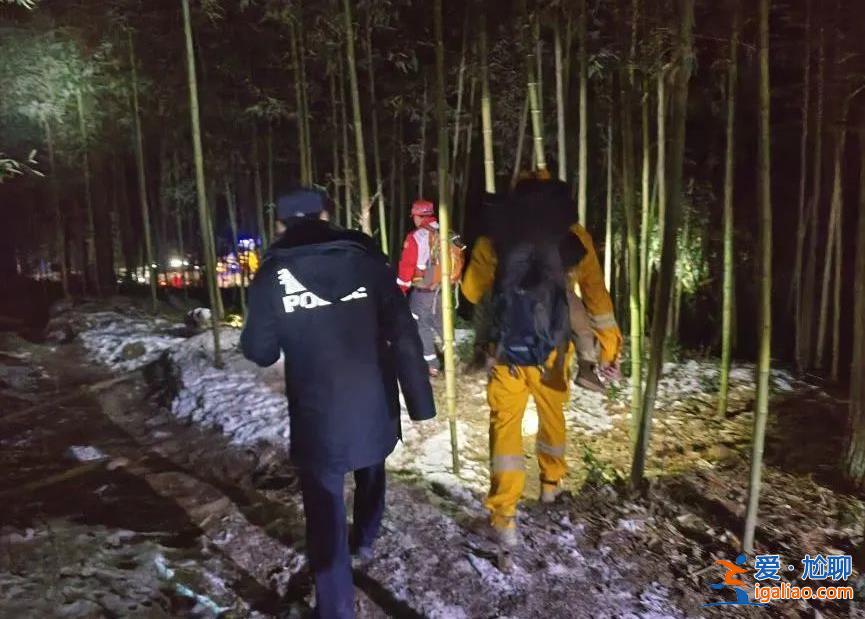 “我2岁的儿子快不行了！”上海母子跨年夜赏雪被困山顶 找到时孩子已失温？