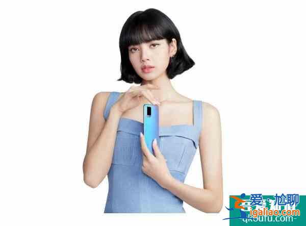 LISA新代言图曝光 淡淡的妆容相得益彰美出新高度？