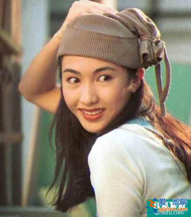 黎姿复出拍摄杂志 硬照功底依旧自信生图能打？