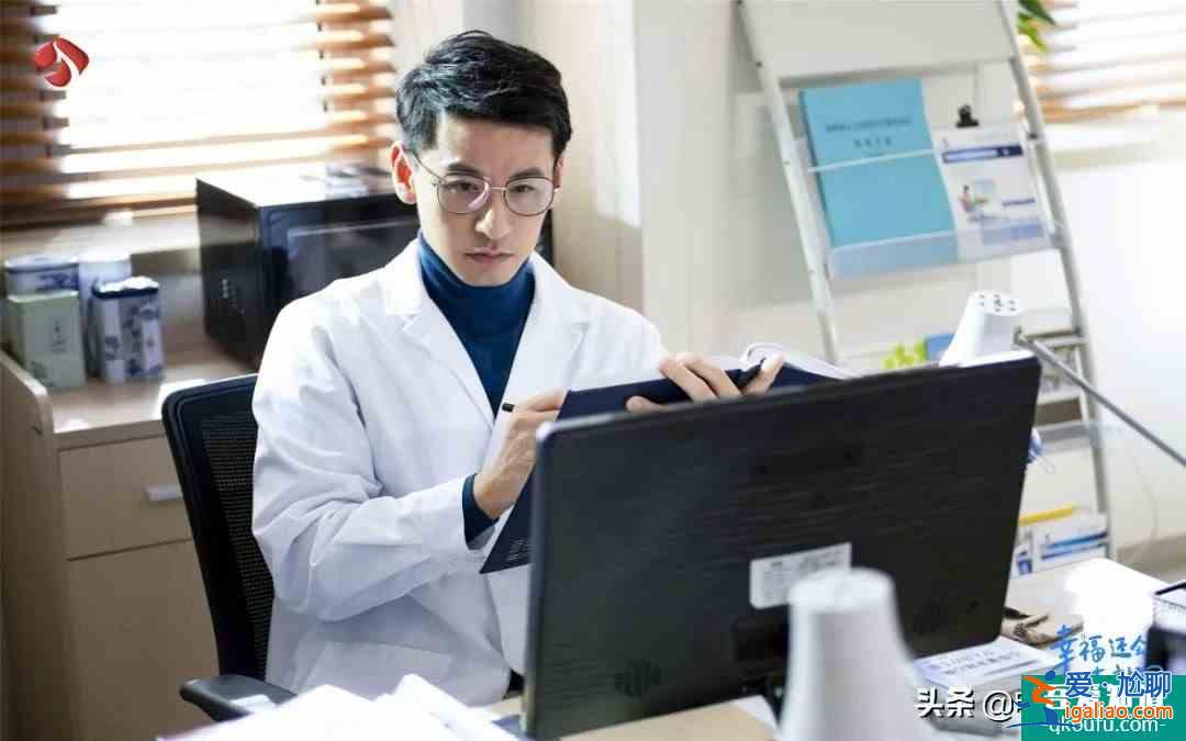 温情轻喜风开启荧屏新气象，江苏卫视《幸福还会来敲门》首播告捷？