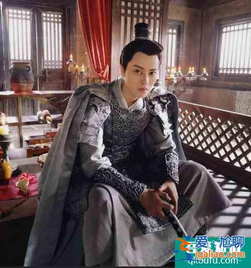 这才是“女扮男装”，建议《漂亮书生》的导演和鞠婧祎多来看看？