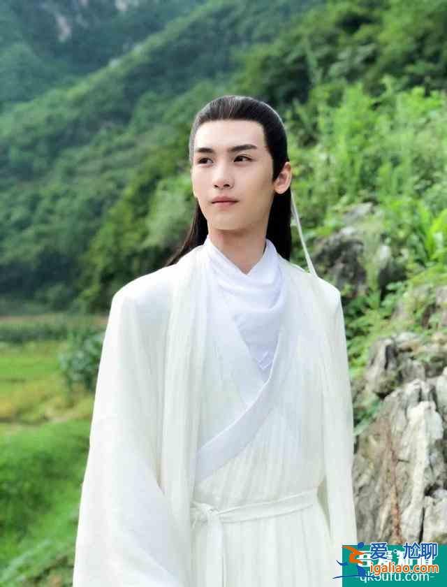 《重启》张起灵粉丝暴涨到500万，被批数据太假，演技太差被群嘲？