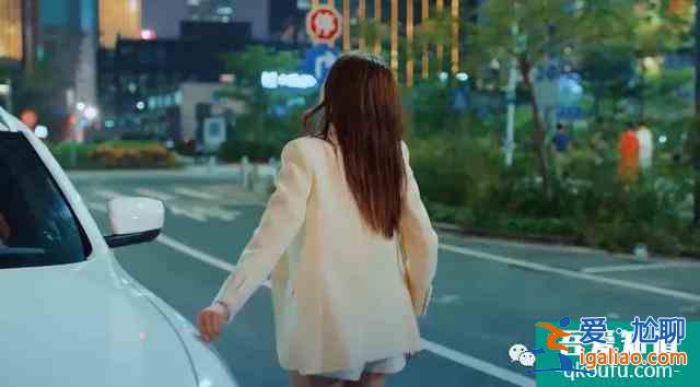 30岁女人被叫老阿姨[二十不惑]台词惹到江疏影关晓彤道歉喊姐姐？