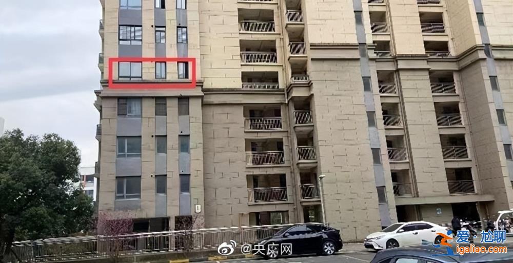 妻子杀夫藏尸冰柜一年多 自首是否会免死？？