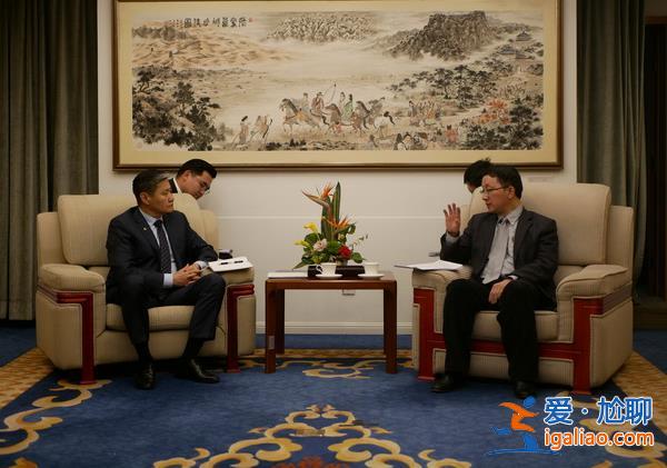 外交部亚洲司司长会见蒙古驻华大使 就两国治理沙尘暴等交换意见？
