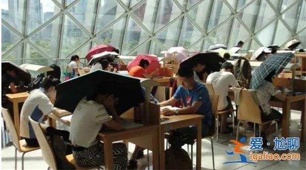 学生暴晒排练老师怕晒打伞，安徽黄山教育局作出回复[教育局回复]？