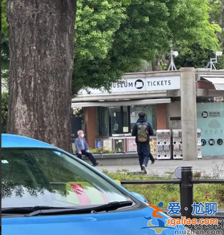 梁朝伟最新情况!长居日本独自闲逛 刘嘉玲在香港明星富豪聚会