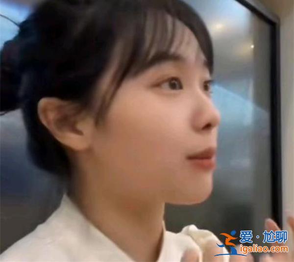 幼师凭洗脑歌曲挖呀挖呀挖意外走红？