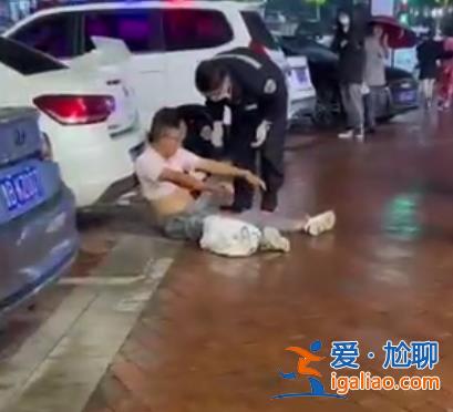山东青岛网红“直播约架”被当街持刀砍伤？网友质疑是剧本 警方回应？