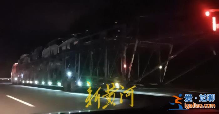 40米长“巨无霸”超国标两倍 国道收费站不检查？