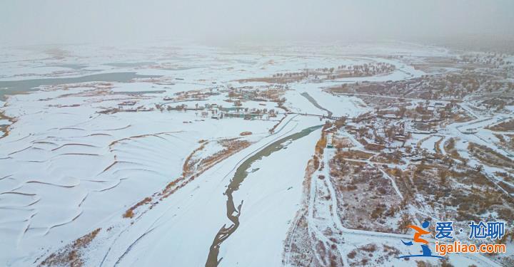 沙海变成了雪海 塔克拉玛干沙漠下雪了？