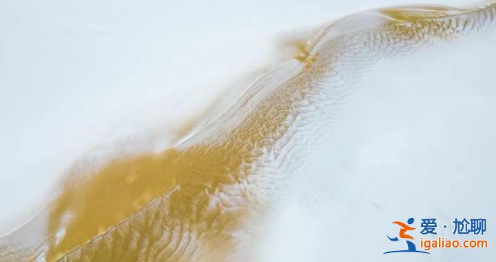 沙海变成了雪海 塔克拉玛干沙漠下雪了？