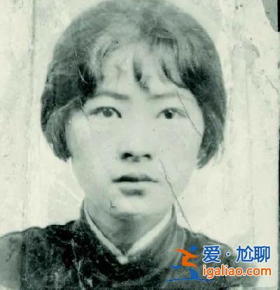 当初“因女性身份”未被授予？